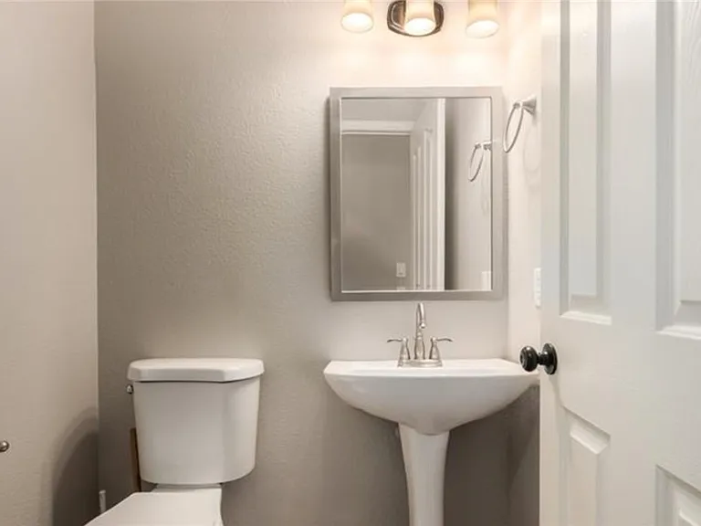 264 Pointe Ranier Ave — Photo 13