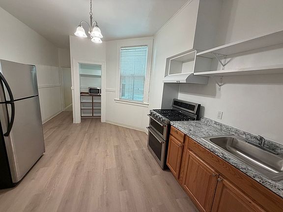 4th image of 1018 Minna St