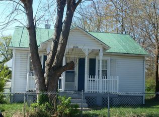 2008 1st St, Staunton, VA 24401