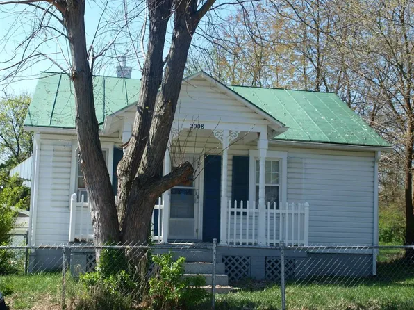 2008 1st St, Staunton, VA 24401