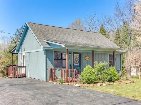 230 Cosby Parris Rd, Byrdstown, TN 38549