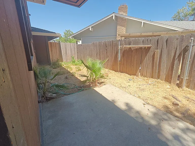 3401 Hidden Oak Ct — Photo 12