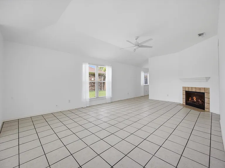 2311 Jamie Dr #2311 — Photo 3