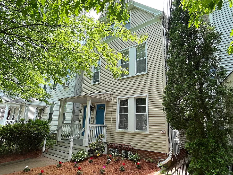 86 Edwards St #1