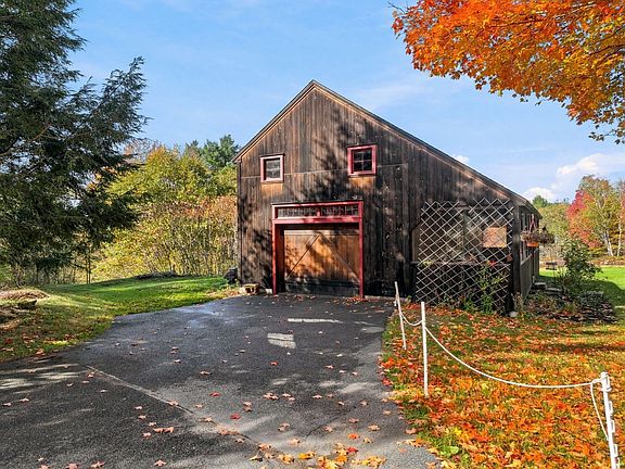 3rd image of 82 Hardwick Rd