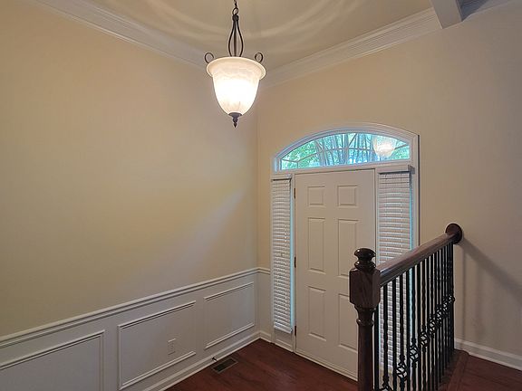 3rd image of 438 Tioram Ln SE