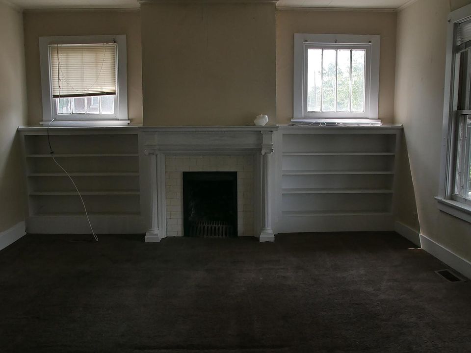 2nd image of 114 Waller Ave
