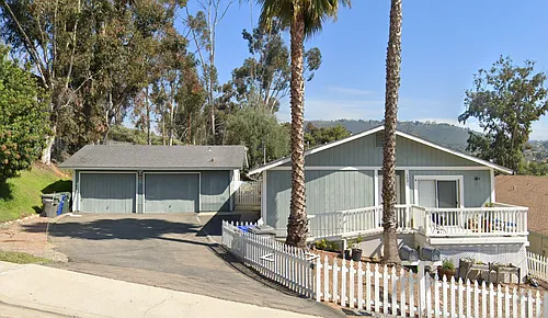 360 Shirley Dr Photo 1