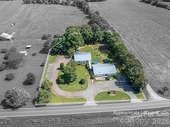 4th image of 2482 June Bug Rd