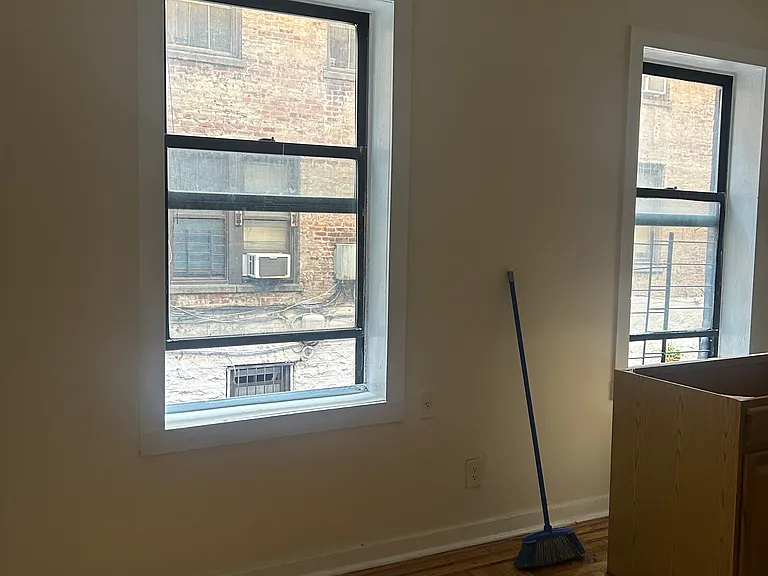 1136 Stratford Ave #10 — Photo 6