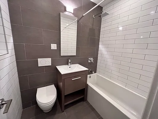 Rented by EXR | media 15