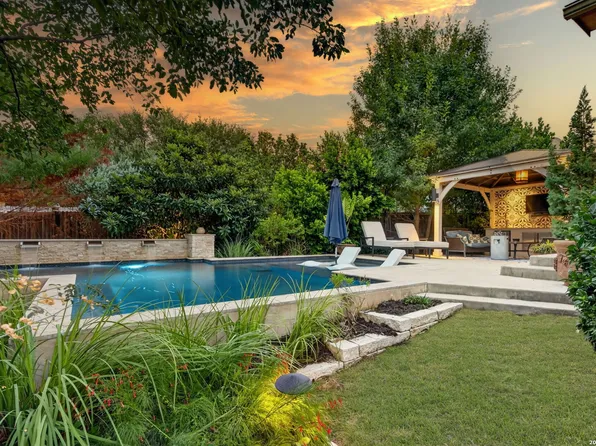8562 LOW CRK, San Antonio, TX 78255