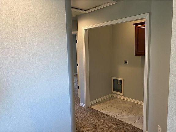 3rd image of 826 & 828 Baker St NW