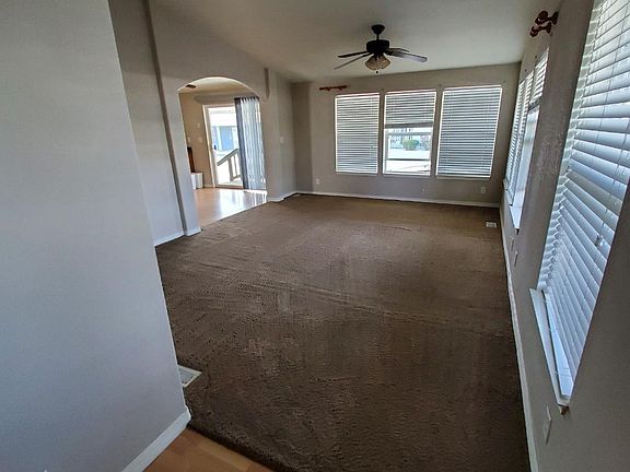 5th image of 601 N Kirby St Space 388