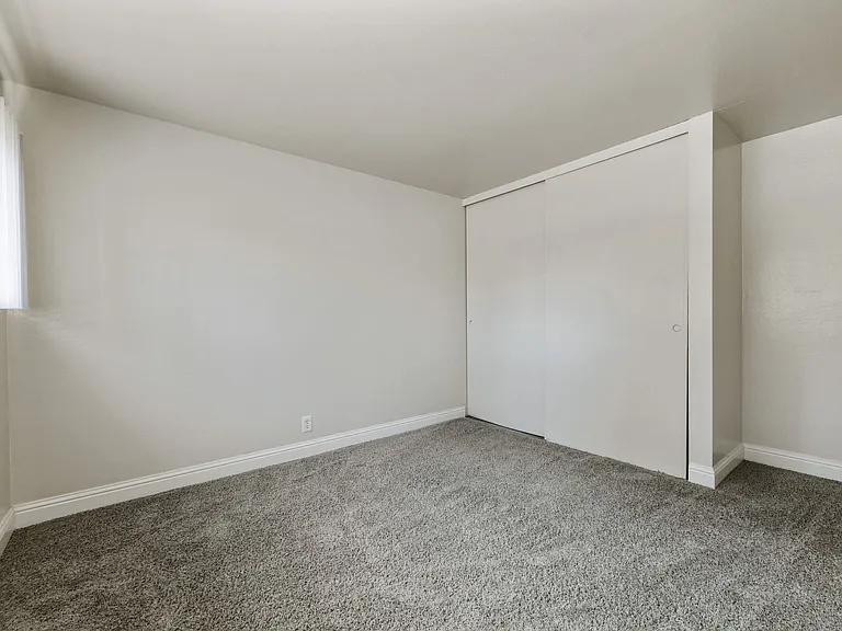Marina Haven Apartments — Photo 26