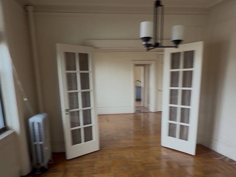 2nd image of 3657 Broadway APT 7e