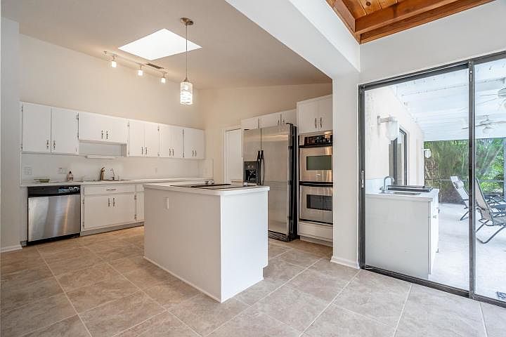 2nd image of 2907 Banyan Boulevard Cir NW #2907