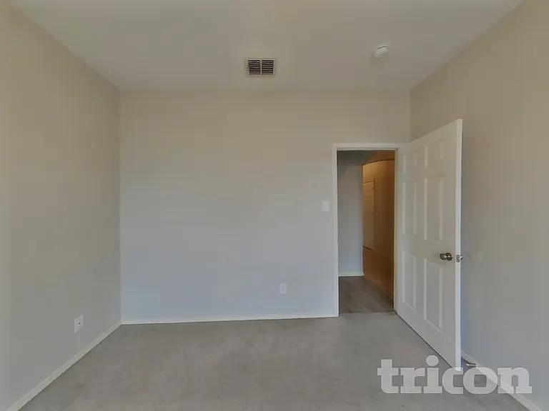 2809 Thistlewood Dr — Photo 10