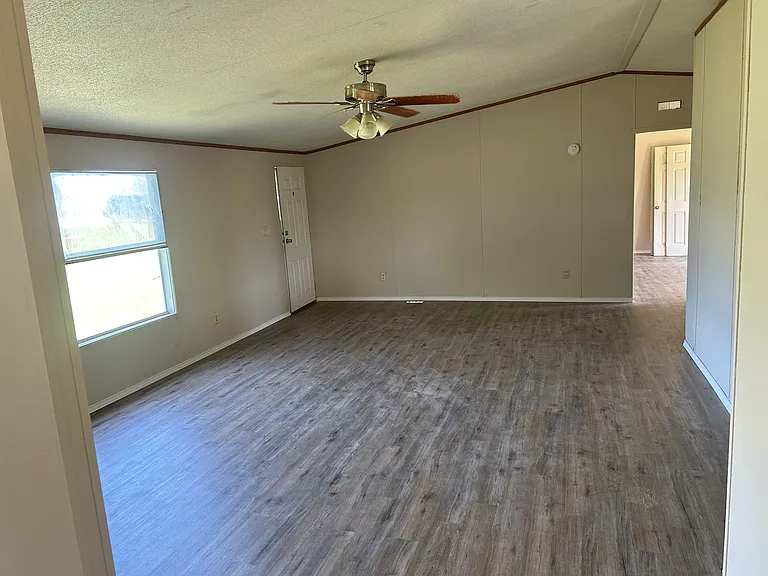 239 Cedar Dr — Photo 8