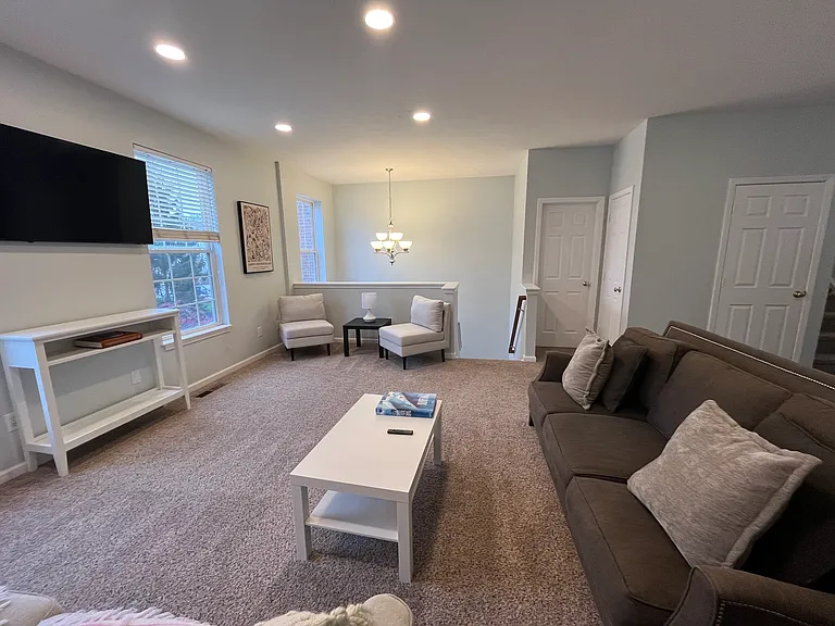 9460 Tanhurst Dr — Photo 15
