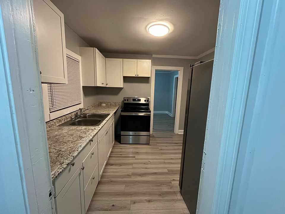 1st image of 3407 31st St