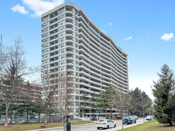 100 Quebec Ave W #1408, Toronto, ON M6P 4B8