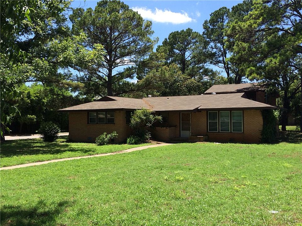 1st image of 810 N Lydia St
