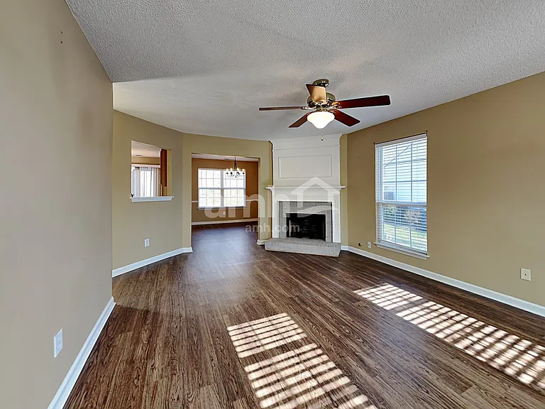 205 Fairview Lake Way — Photo 5