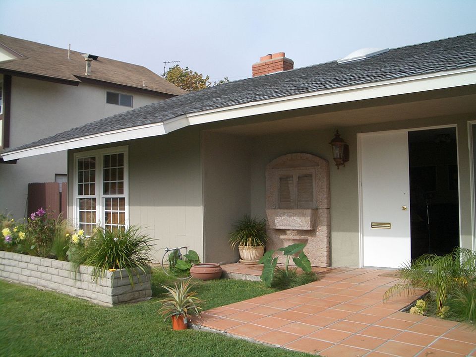 Exterior 2