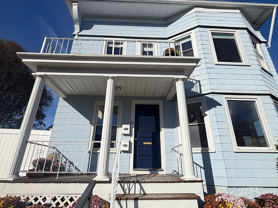 3 Marion St #3B