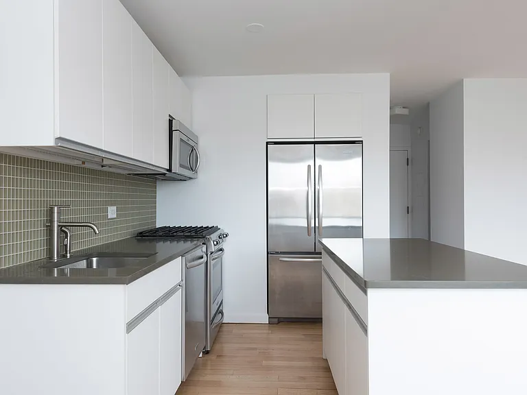 100 W 93rd St #10D — Photo 4