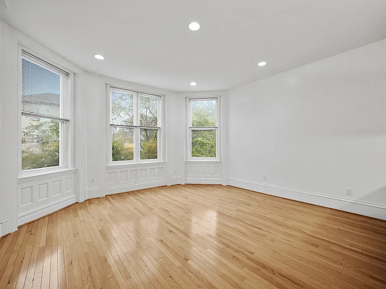 500 Shady Ave #22 — Photo 8