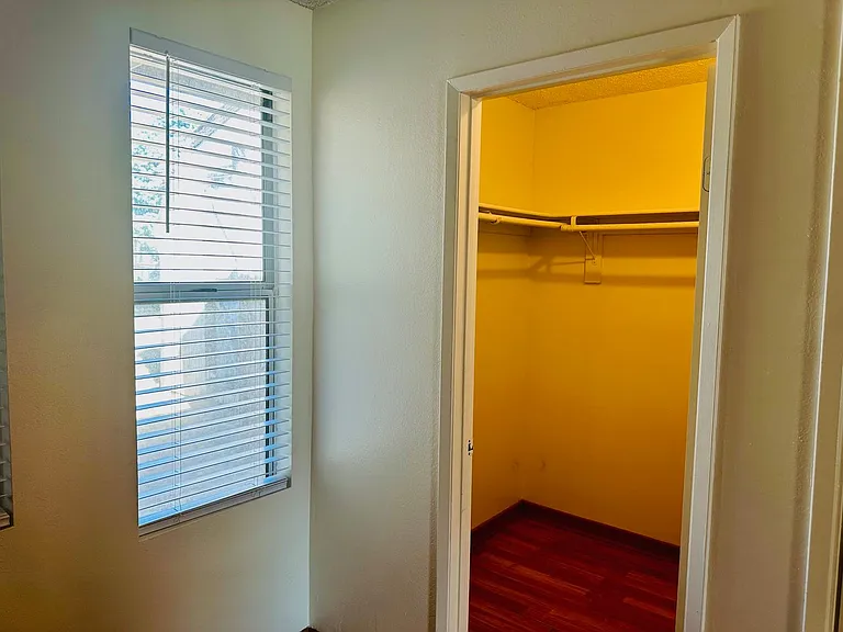7578 Paisley Ave — Photo 6