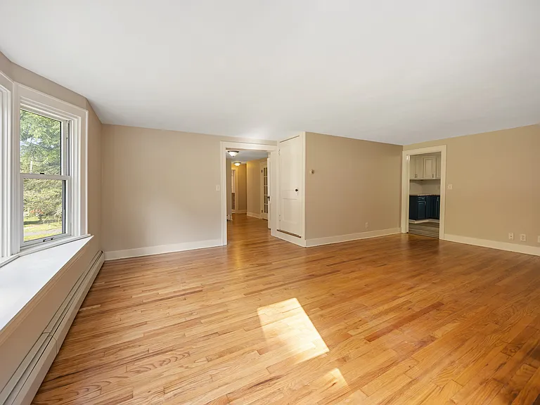511 E Seneca St #A — Photo 19
