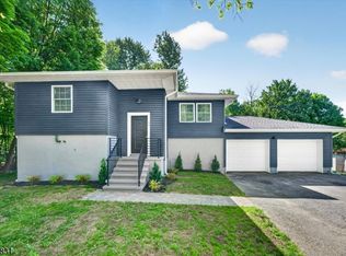 62 Barry Dr, Vernon Twp., NJ 07422