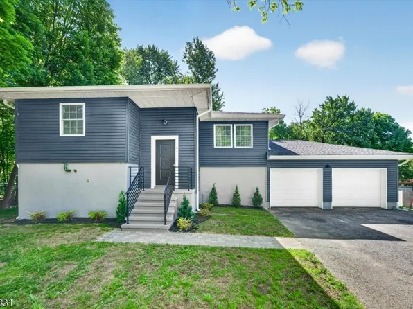 62 Barry Dr, Vernon Twp., NJ 07422