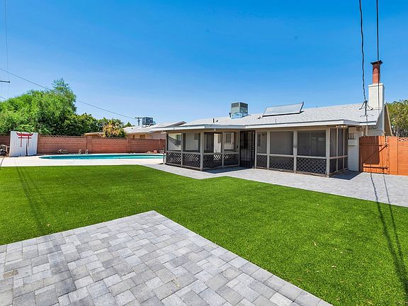 2nd image of 1037 E Loma Vista Dr