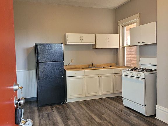 4th image of 4033 Vinceton St #1