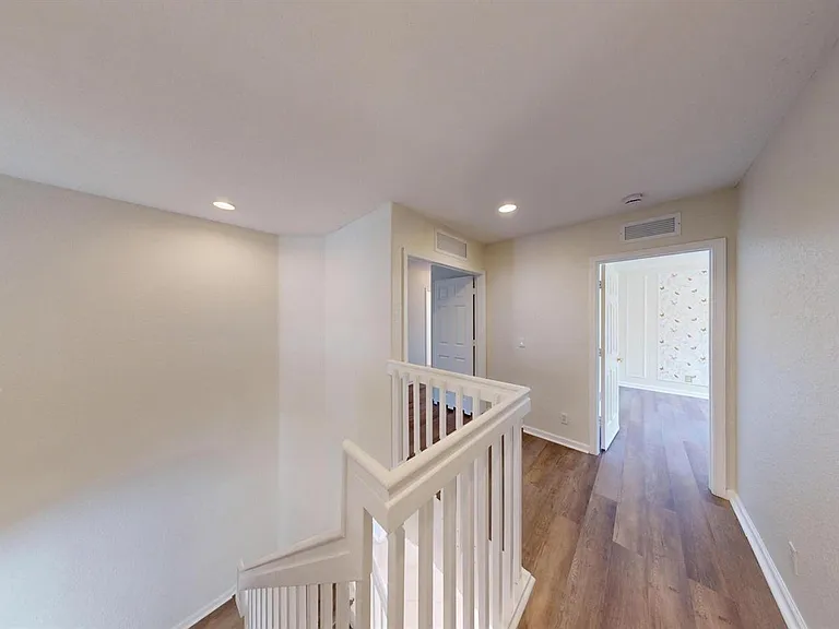6786 Aliso Ave — Photo 17