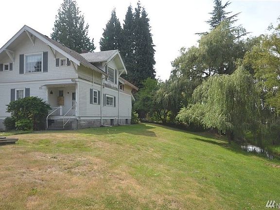 4th image of 3423 82nd Ave E