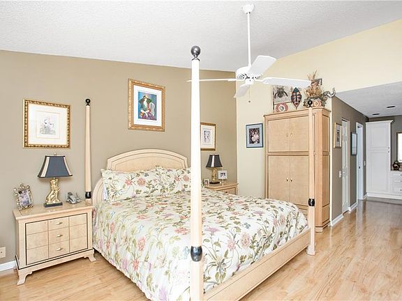4th image of 1816 Lake Cypress Dr