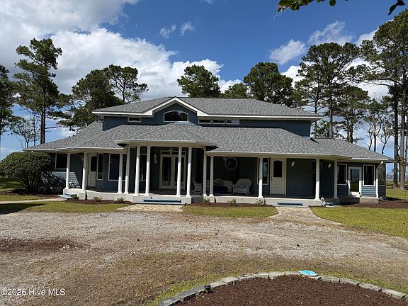 4th image of 492 Sandy Point Drive