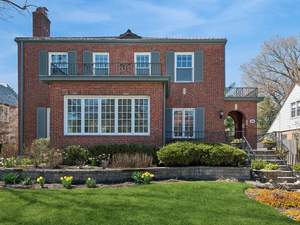 1209 Sheridan Rd, Wilmette, IL 60091