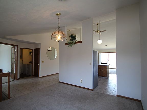5th image of 4118 Split Leaf Dr