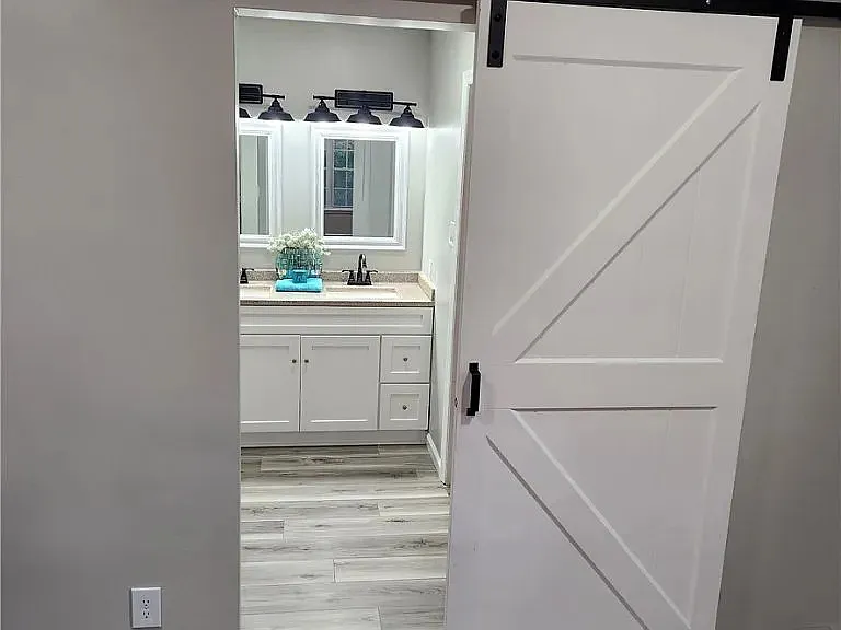 6205 Gambrill Ct — Photo 11