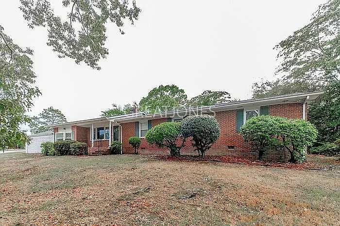4 bed, 2.5 bath, 1905 sqft, $1,497 — Photo 2