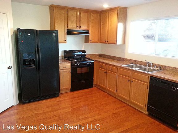 3rd image of 510 Beckton Park Ave