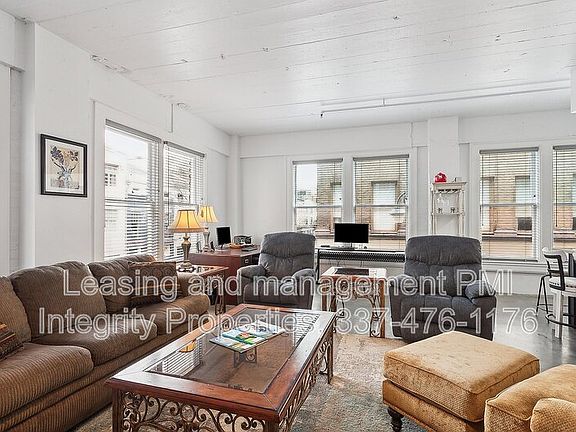 4th image of 909 Lafayette St APT 1
