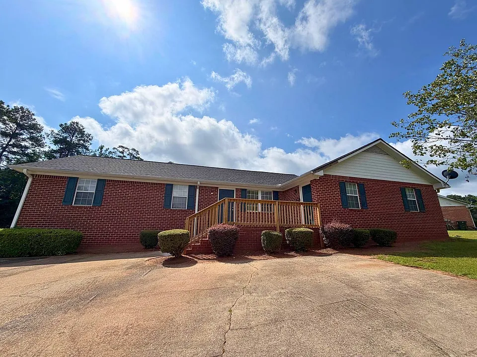 101 Hunters Run Rd