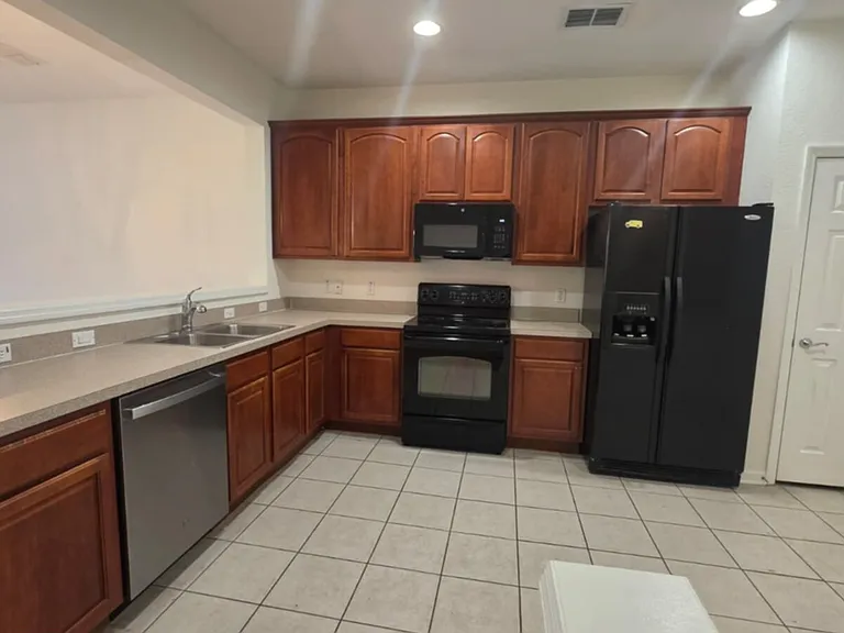 15217 Windmill Harbor Ct — Photo 4